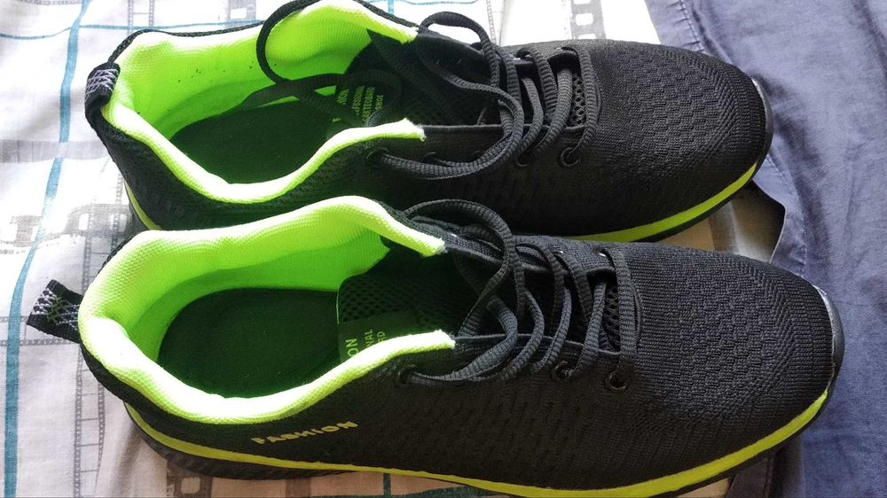 Tênis, Calçado Atlético, Respirável | Novos (43)