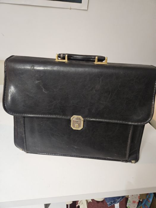 Pasta em pele vintage