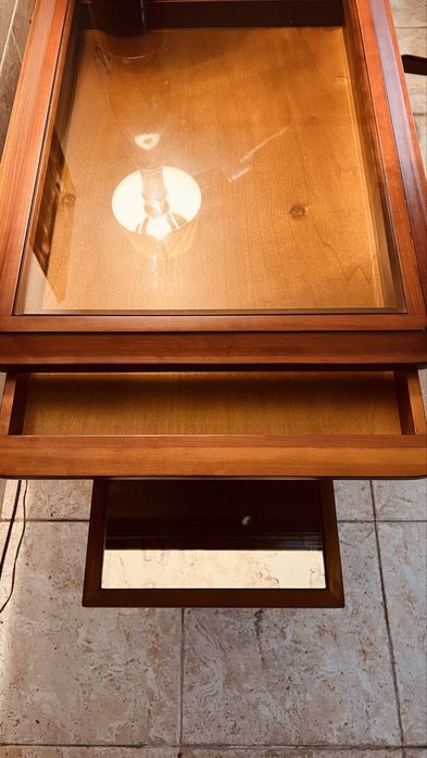 Carrinho de chá e bar em cerejeira.