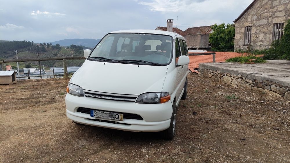Toyota Hiace 9 lugares