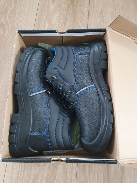 Buty robocze buty BHP Cerva Nowe rozmiar 42