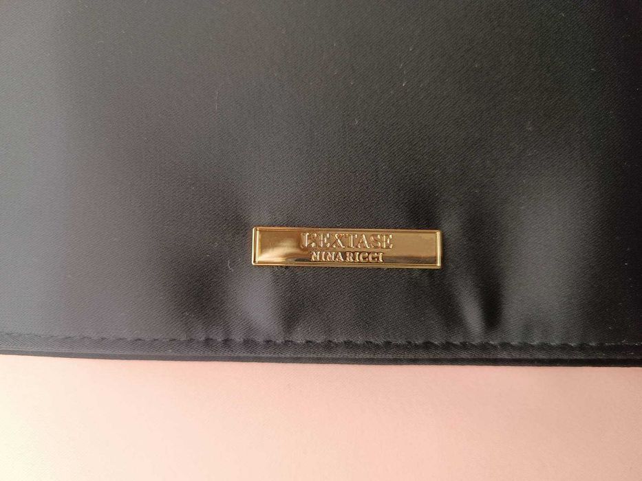 Клатч NINA RICCI. Стан добрий, новий.
