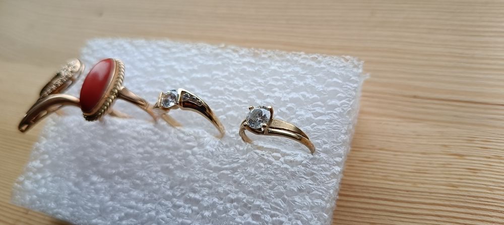 Sprzedam pierścionek złoty próba 585