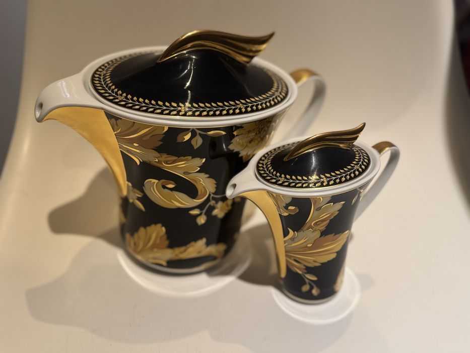 Bules de chá e leite Versace Rosen thal , modelo Vanity
