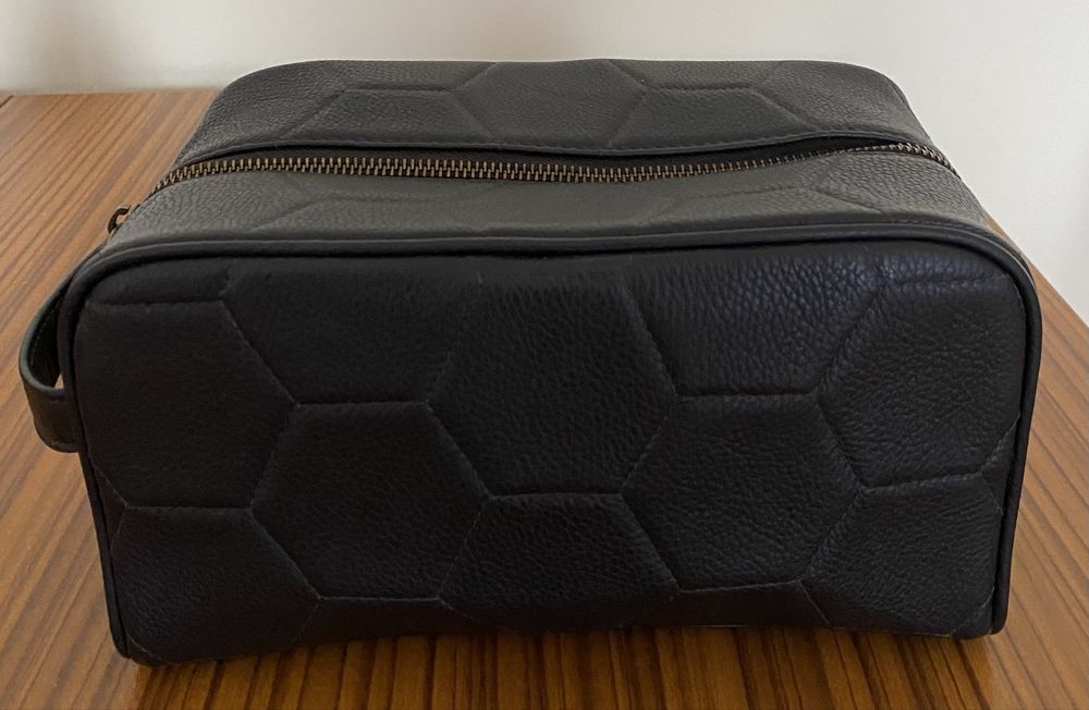 Kosmetyczka w heksagonalny wzór