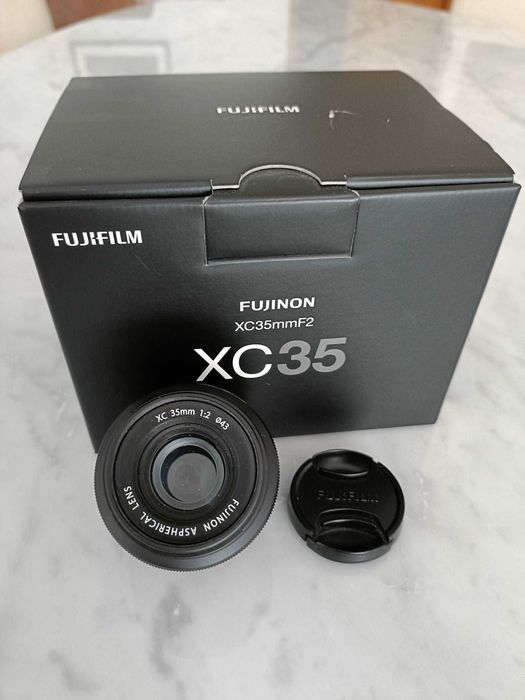 Fujifilm XC 35mm, F2, como nova