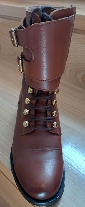Botas pele castanhas