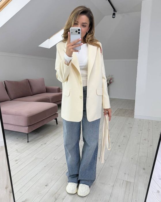 Жіночий жакет костюмка