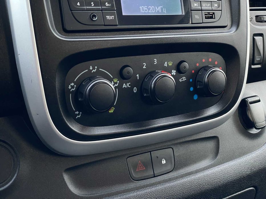 Renault Trafic 2019 9 місць