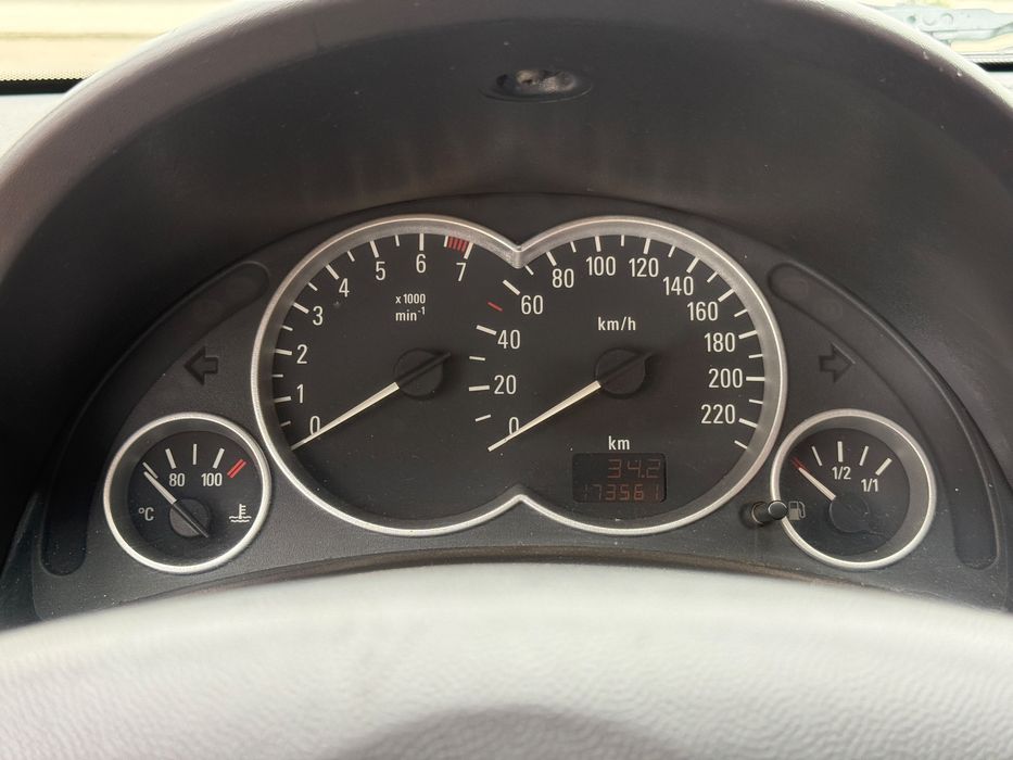 Opel corsa C Enjoy 1.2 gasolina c/teto de abrir