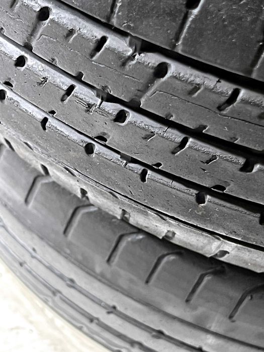 Pneus Pirelli Pzero - 225/35/20 - Muito Bons