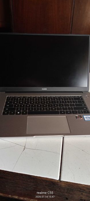 sprzedam laptop HUAWEI BoM-WDQ9