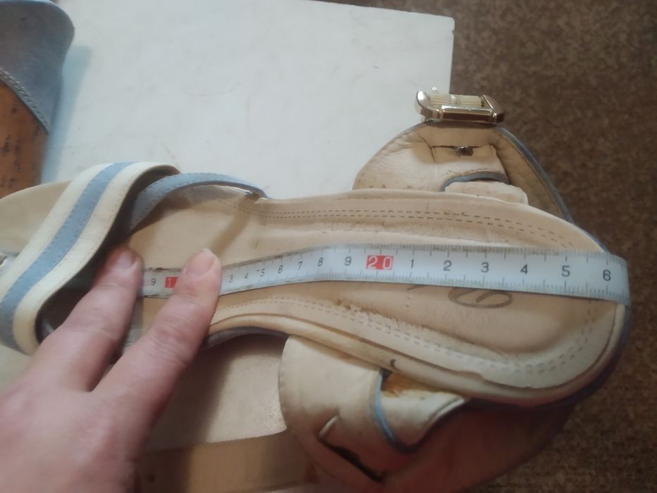 Босоножки женские