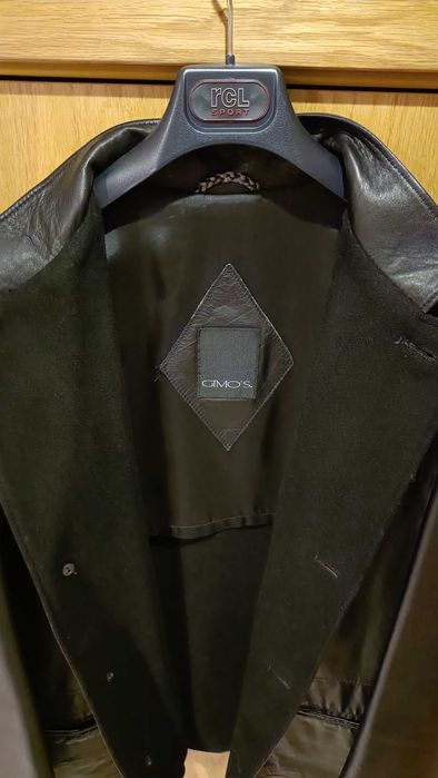 Casaco em pele verdadeira