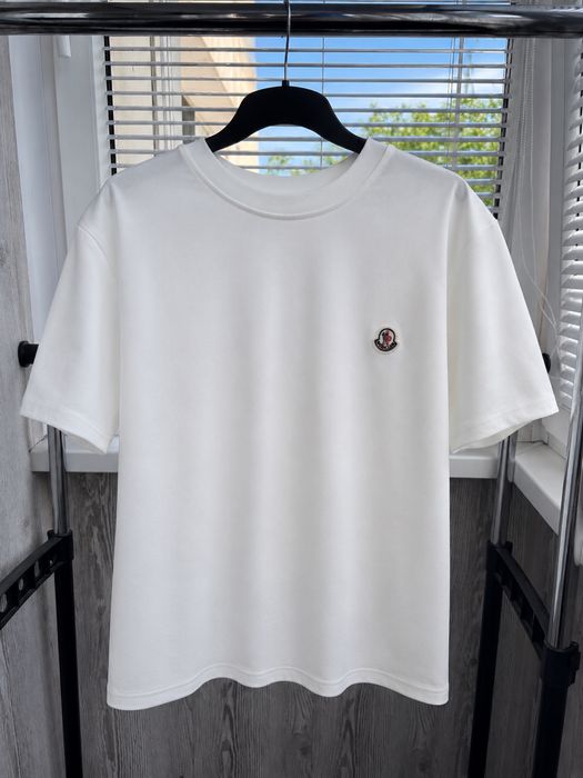 Продам футболку moncler