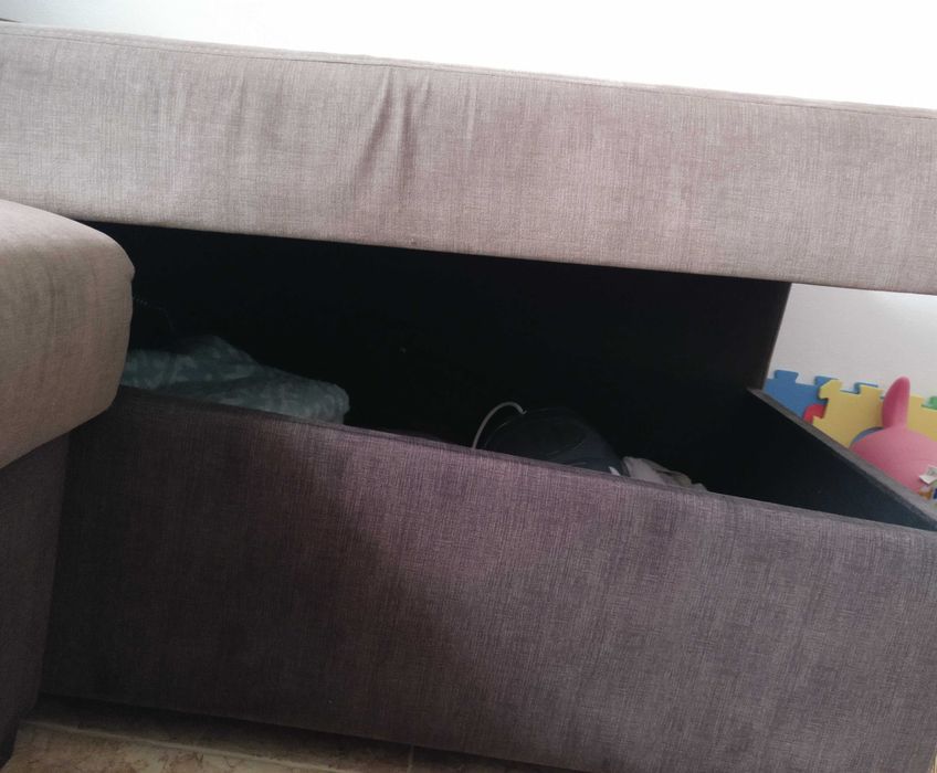 Sofá com chaise long