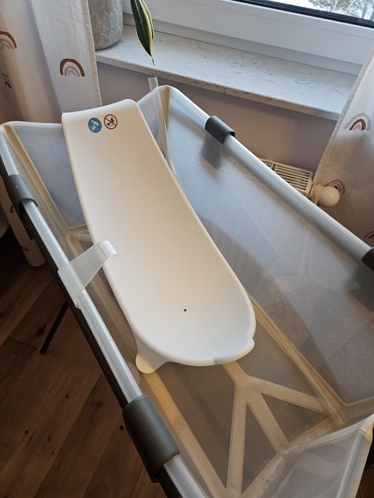 Zestaw Stokke Flexi Bath: Wanienka + Stojak + Wkładka dla noworodka