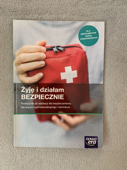 Sprzedam podręcznik żyję i działam bezpiecznie