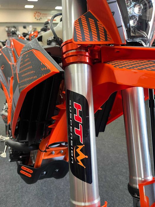 Мотоцикл STN V8 Motard В НАЯВНОСТІ !!!