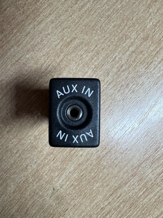 Блок AUX центарльноі консолі VW Passat NMS (USA)