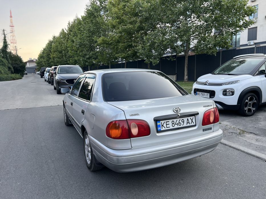 Toyota Corolla 1998 рік