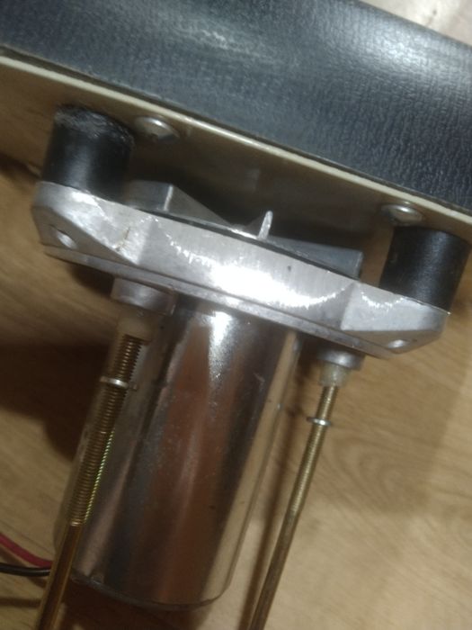 Продам вибромотор