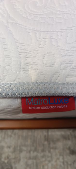 Ліжко + матрац (MatroLuxe), з натурального дерева 0,9*2 метри