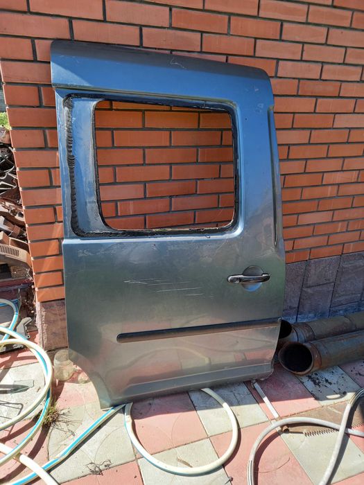 Бокова дверка Вольцваген Кадік 2006 рік