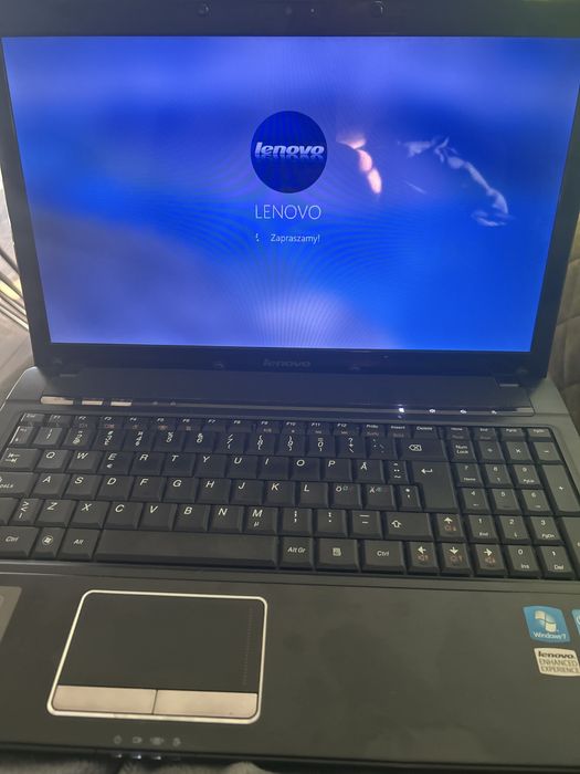 Laptop Lenovo G560: i3-2,4GHz/SSD -256GB/DDR3-4GB/15,6"/DVD/W.10/GeForce 310M/