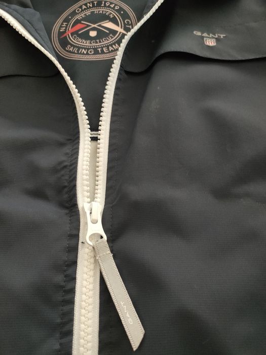 Parka marca Gant azul escuro