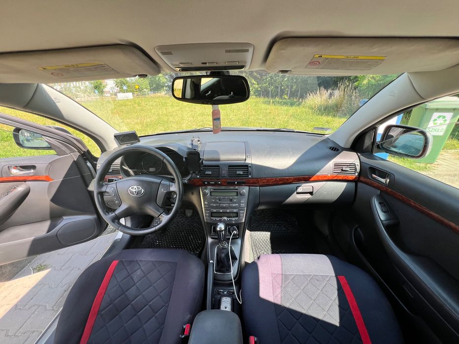 Samochód osobowy Toyota Avensis