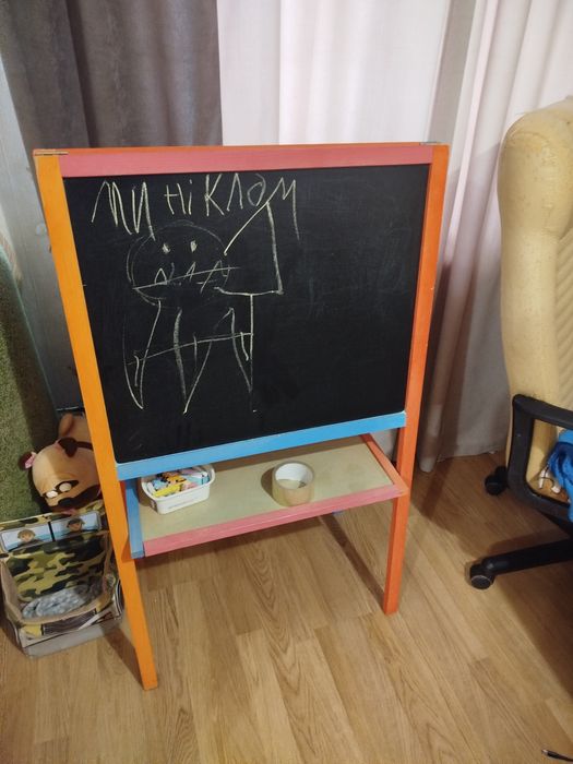 Мольберт плюс магнітна дошка