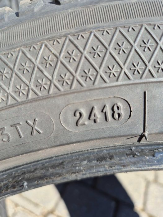 4szt. opony zimowe 235/45/R17 Kleber