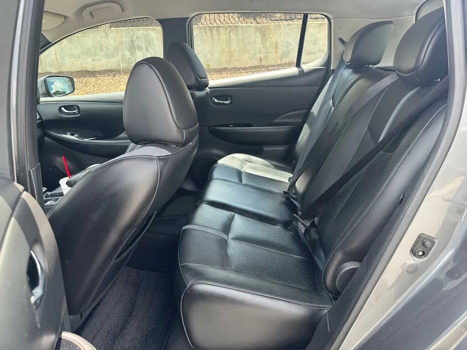 Nissan LEAF SL      2018