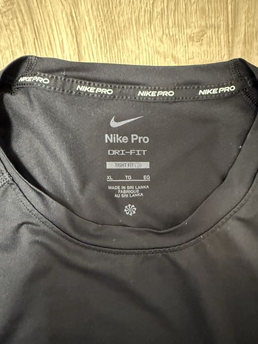 Футболка Nike Pro
