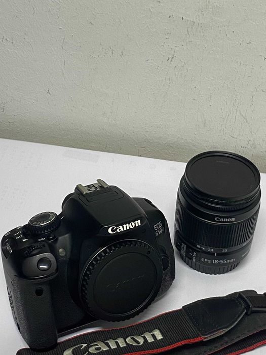 Aparat Lustrzanka Canon EOS 650D+obiektyw Lens F- 18-5-5.6 przeb.20tys
