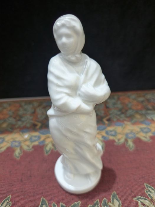 Chodzież figurka stara porcelana