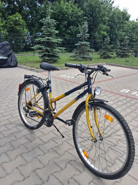Sprzedaję mój młodzieżowy rower.