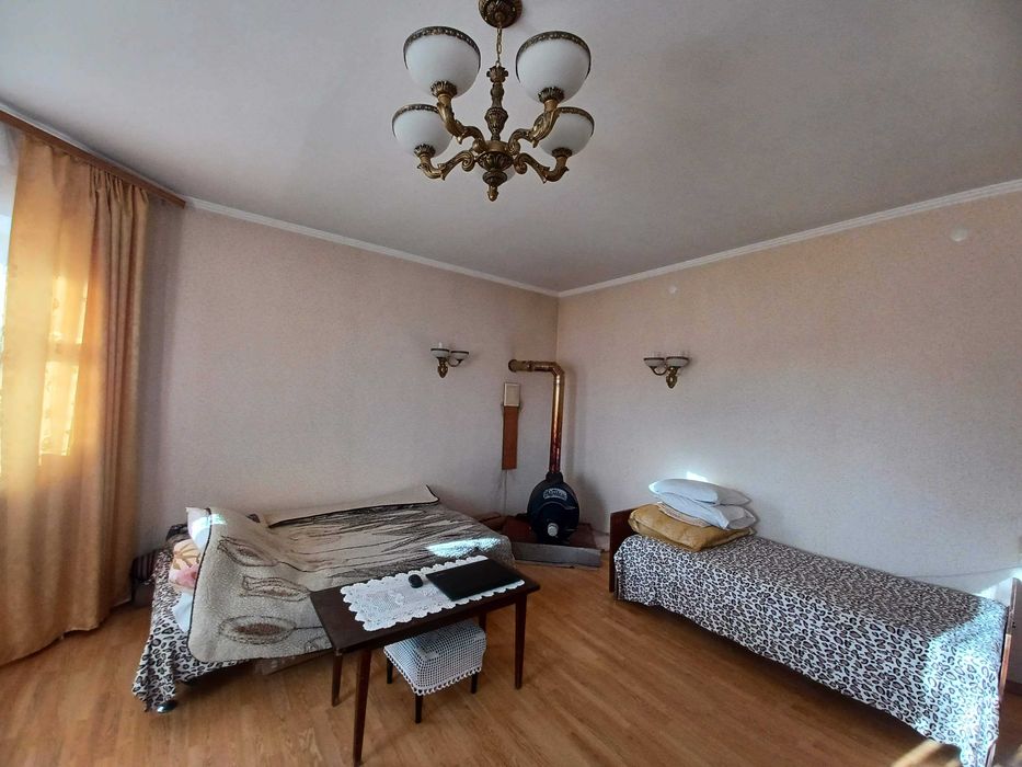 Фонтанка,   двоповерховий якісний  будинок