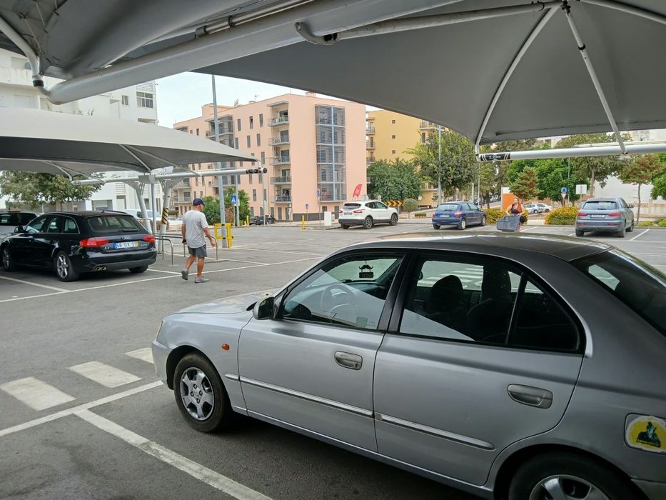 Hyundai  accent gls