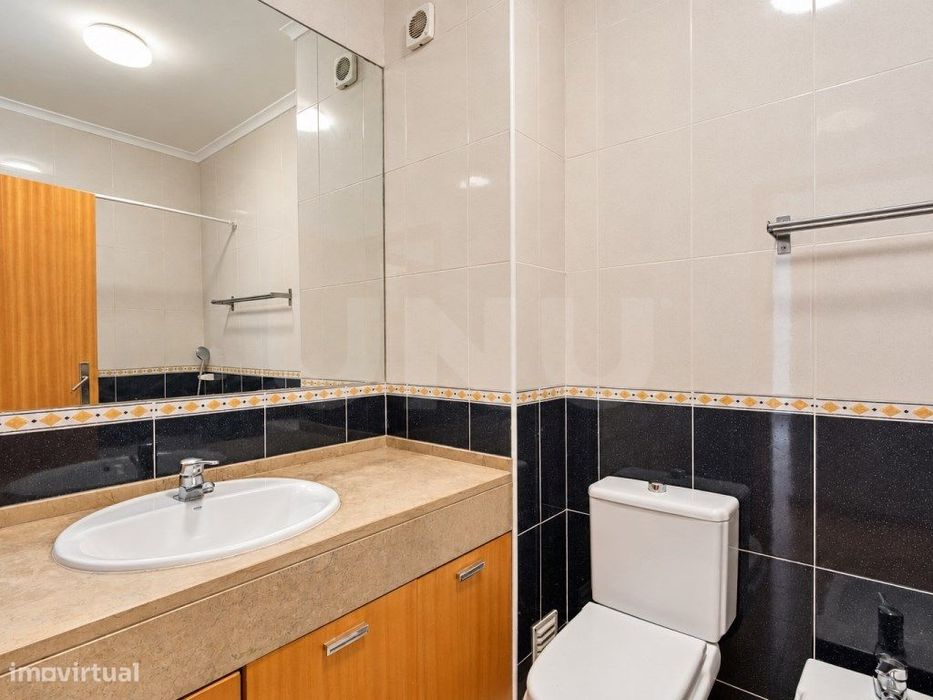 Apartamento T3 junto ao Colégio Rainha D. Leonor, Caldas da Rainha