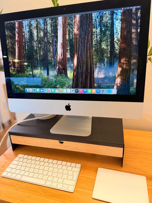 iMac 21.5" 4K Retina 2019 i3 8GB - Caixa Original