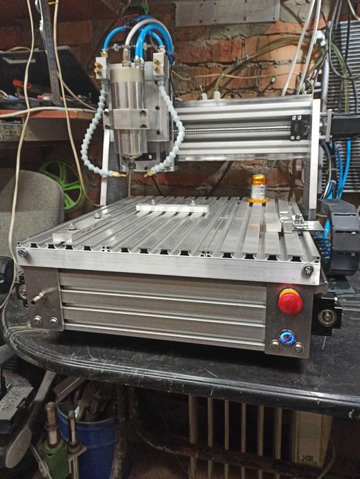 ЧПУ станок фрезерный .