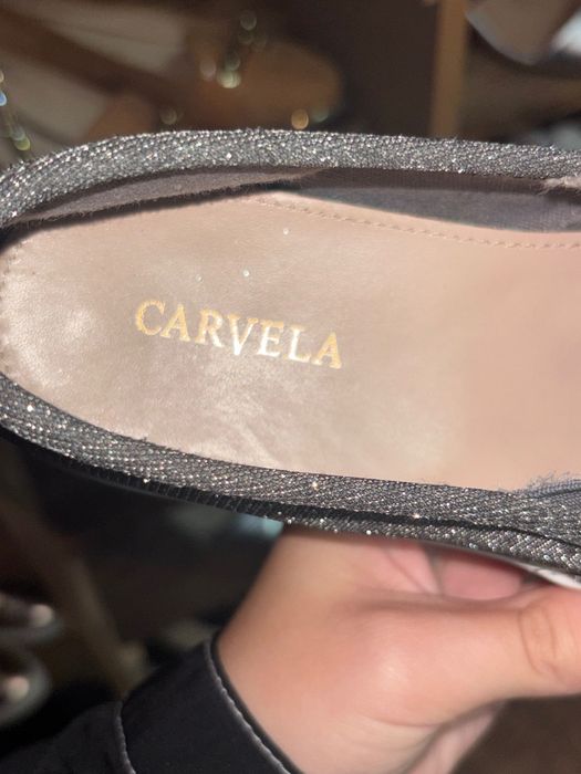 Сліпони бренду Carvela
