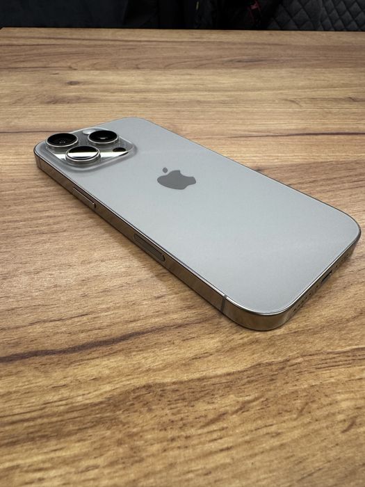 Iphone 16 pro в ідеальному стані