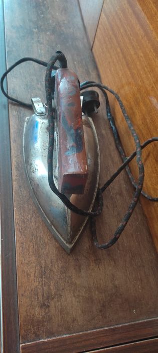 Утюг в рабочем состоянии