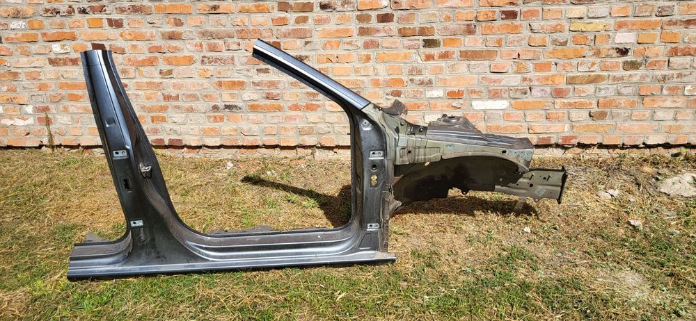 Порог стойка лонжерон стакан  Jetta mk7 Passat b8 b9