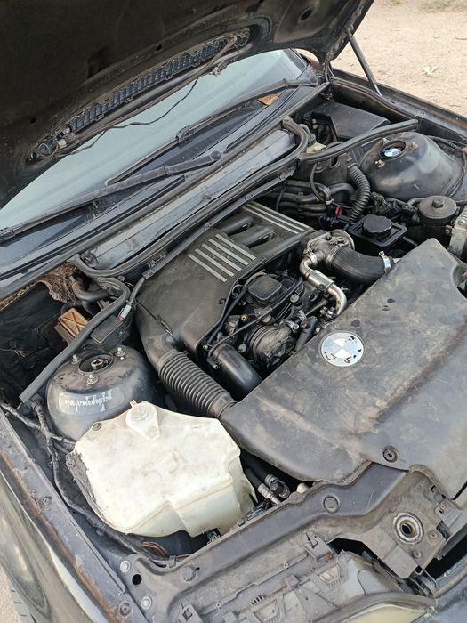 Vendo BMW e46 136 para peças ou inteira