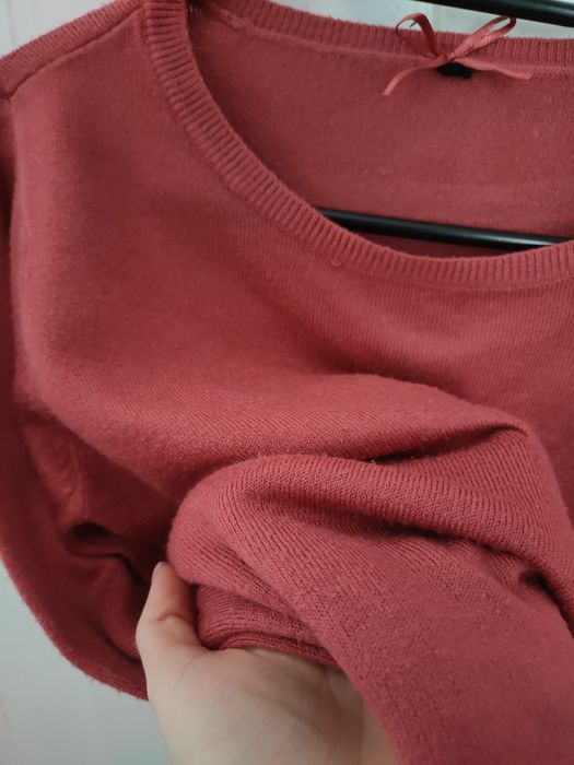 Cienki sweter na długi rękaw