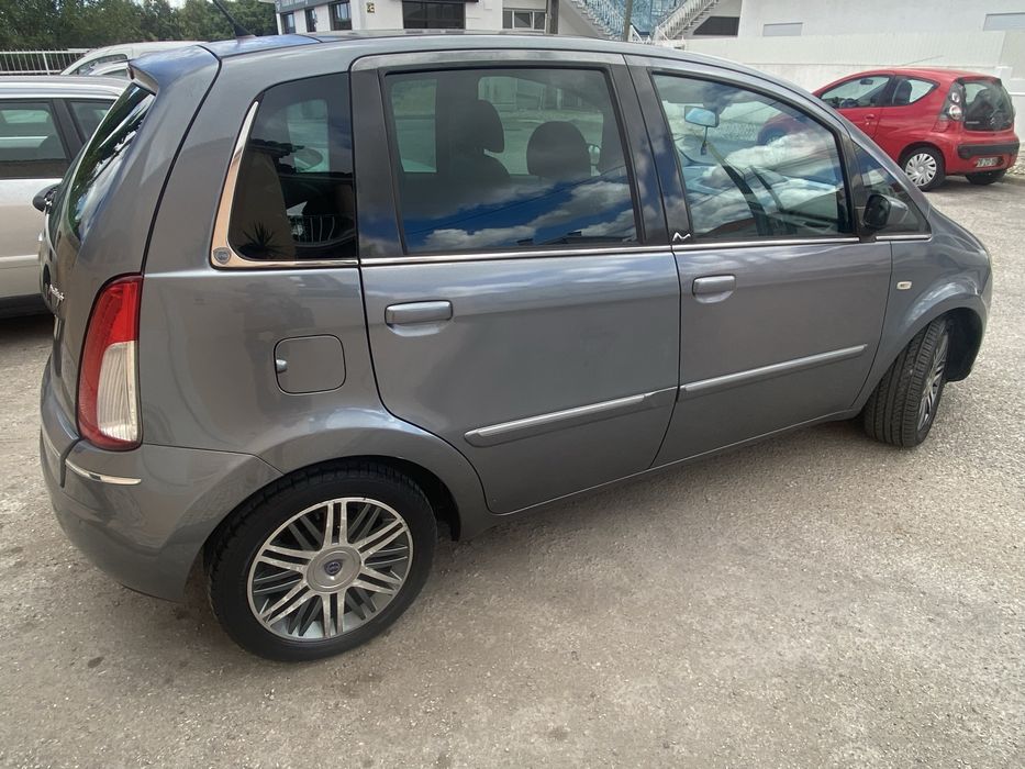 Lancia diesel caixa automatica km reais comprovados pelas inspeções